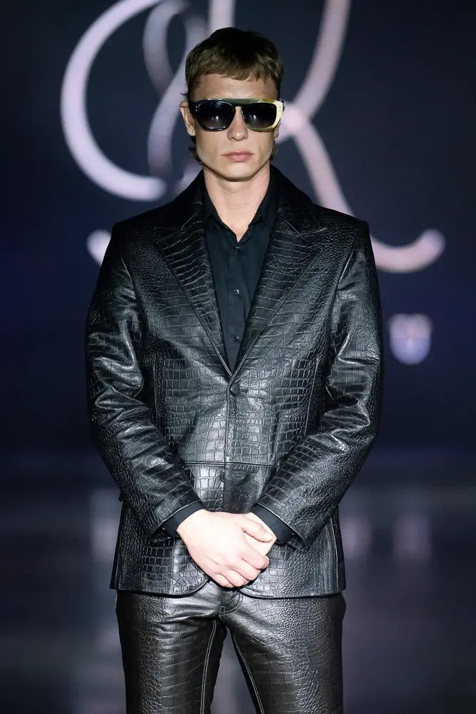 mens leather outerwear -
mens winter outerwear -
mens outerwear -
mens leather blazer -
mens jacket -
varsity jacket -
mens coats -
fleece jacket -
mens winter jackets -
waterproof jacket -
mens winter coat -
leather bomber jacket -
mens puffer vest -
columbia fleece -
black bomber jacket