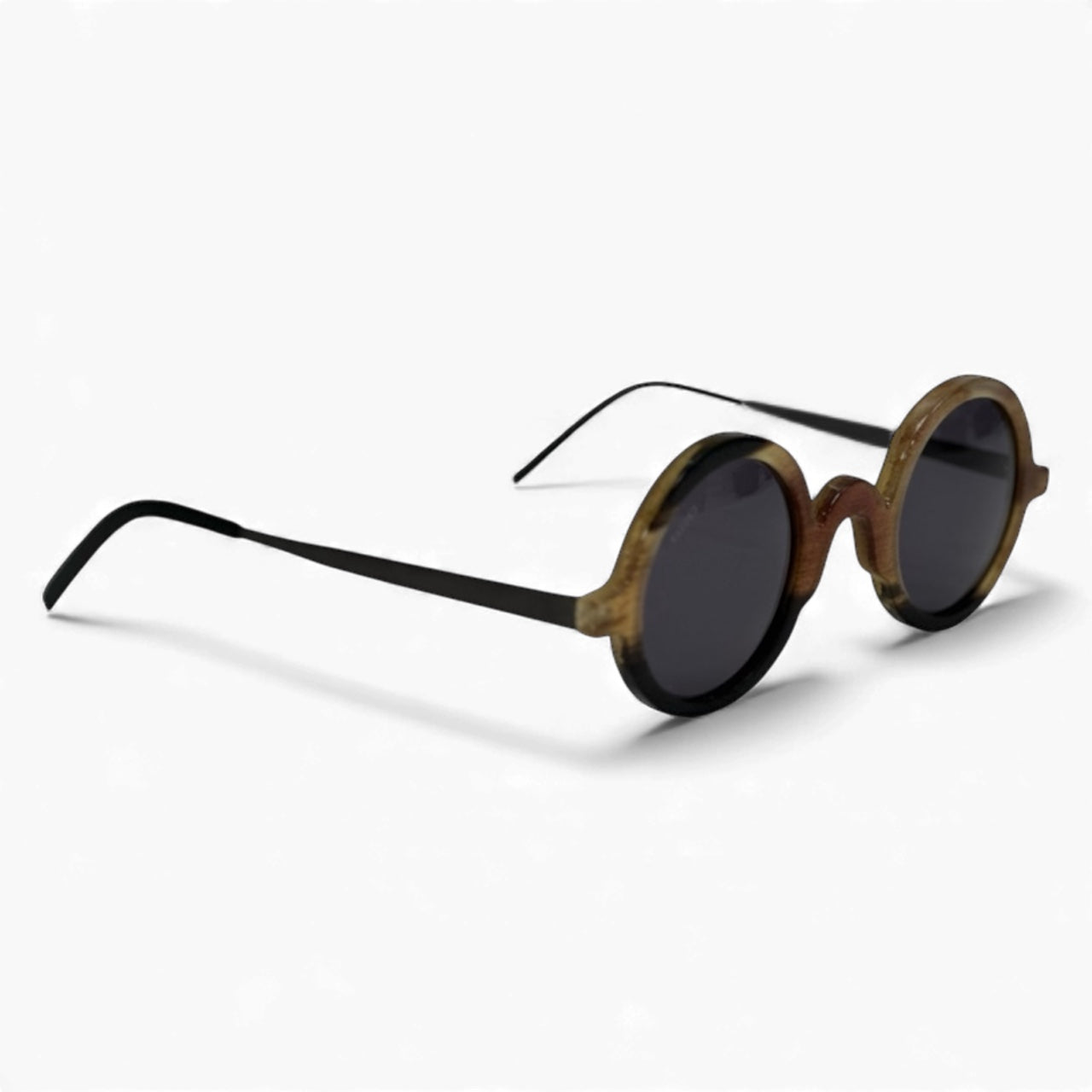 Unique striped horn texture of Blackbird sunglasses – macro photography style - Blackbird sunglasses from a low-angle view, showcasing the frame silhouette. - Horn frame craftsmanship detail on Blackbird sunglasses – handmade quality visible.