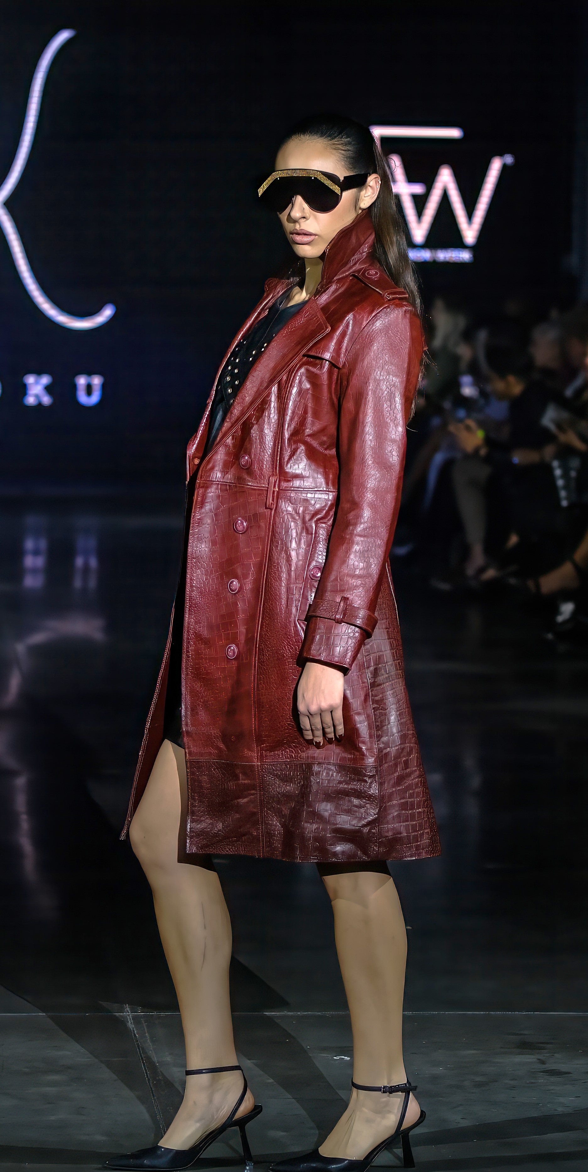 stamped croc texture on burgundy leather coat - Red Monarch long coat with waist belt fastening