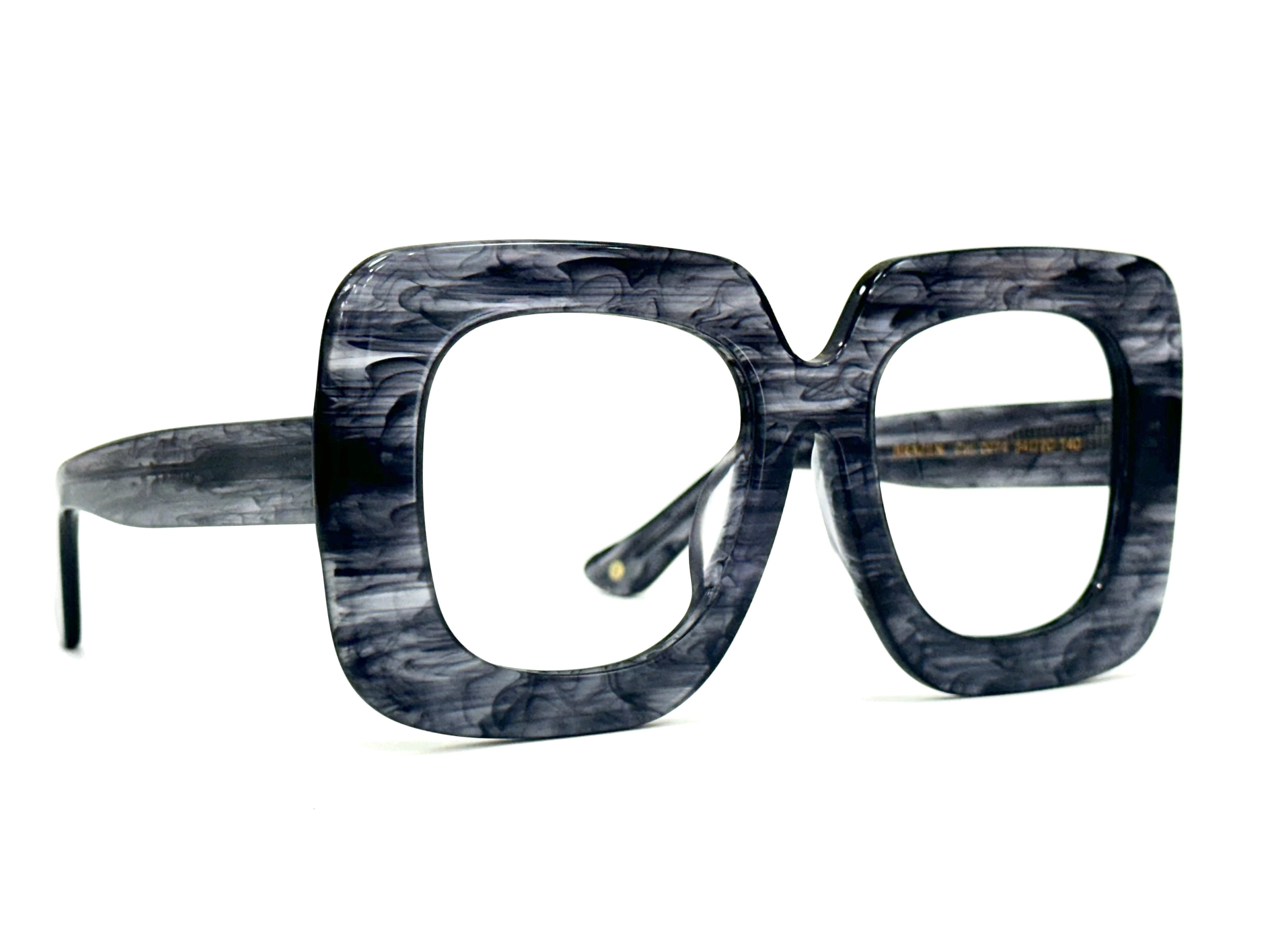 High-quality CR39 lenses for clear vision and UV protection - How to style bold acetate glasses for a confident everyday look