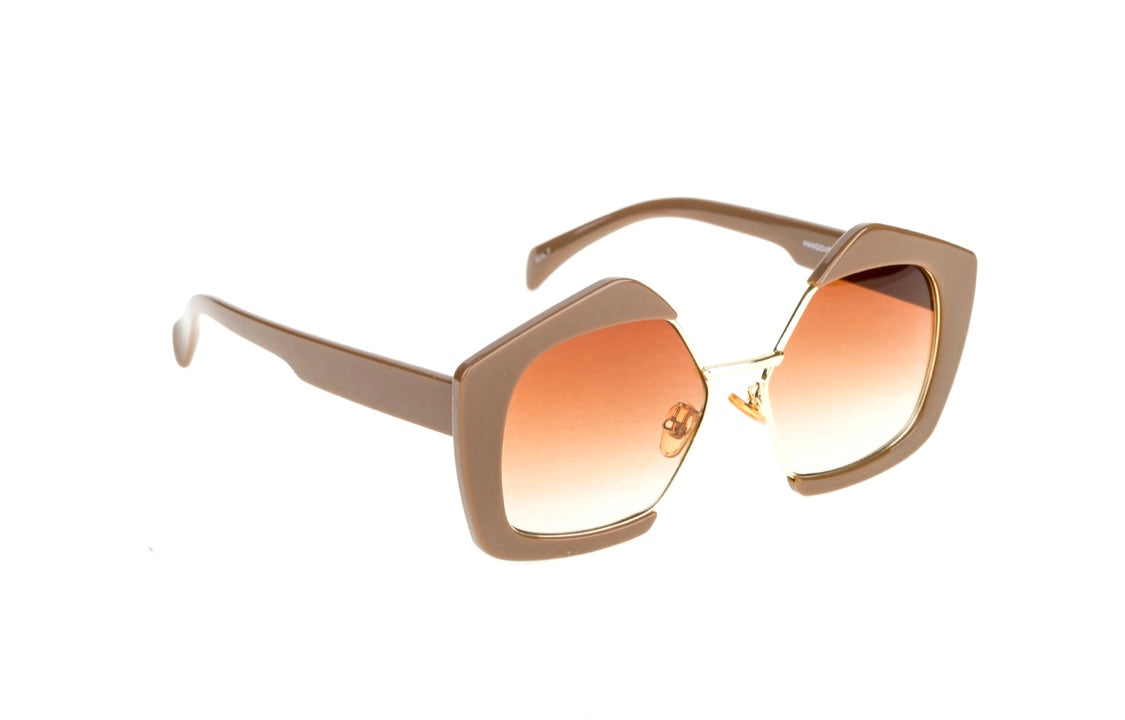 The Hangover sunglasses demonstrating light-to-dark transition - How gradient lenses reduce brightness while maintaining visibility