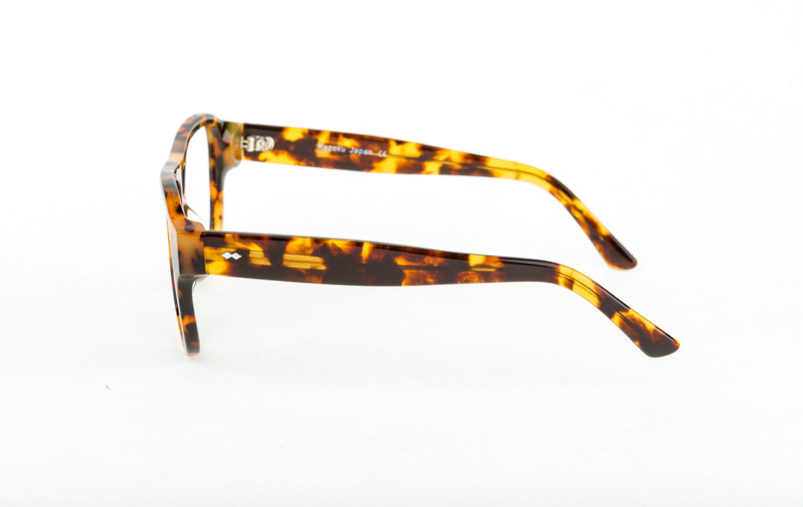 Tortoise design Lightweight glasses for luxury fashion - Modern travel glasses combining style with practical features