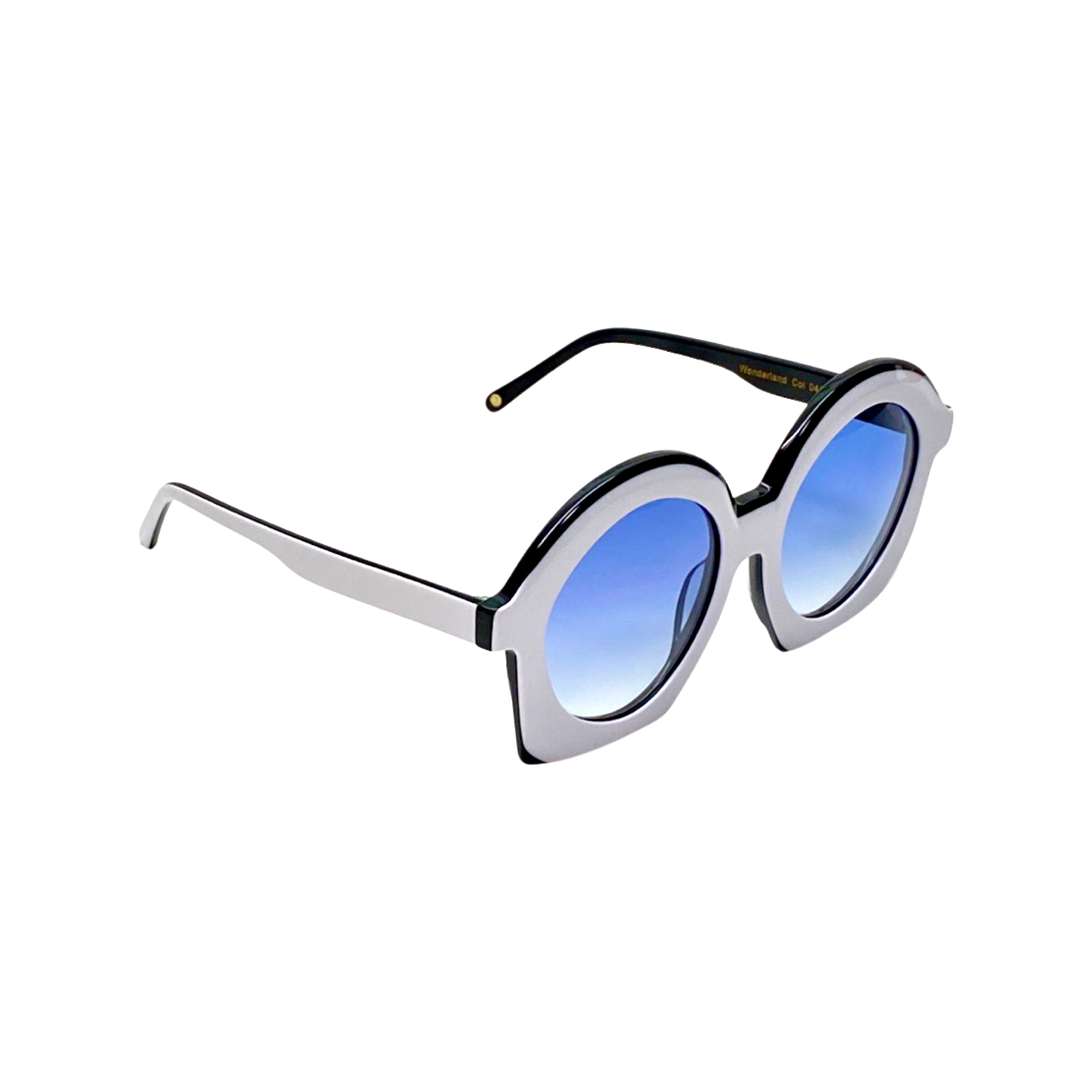 Stylish Anti-Reflection Glasses - Comfortable U-Fit bridge close-up - Clear vision through anti-reflection lenses